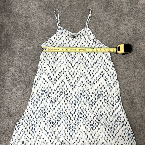 J Valdi Cover up Blue White Dress Size Medium Abstract Mosaic print - Picture 7 of 10